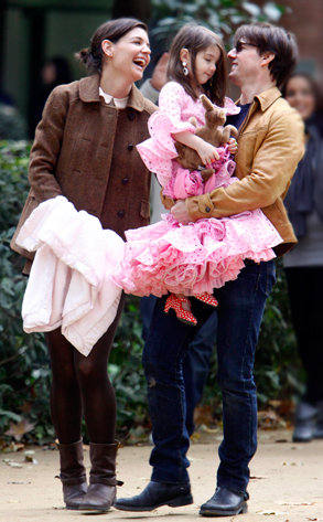 Tom Cruise, Suri Cruise, Katie Holmes Tom Cruise, Suri Cruise, Katie Holmes